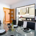 Town Center House With Jacuzzi Feriehus *
