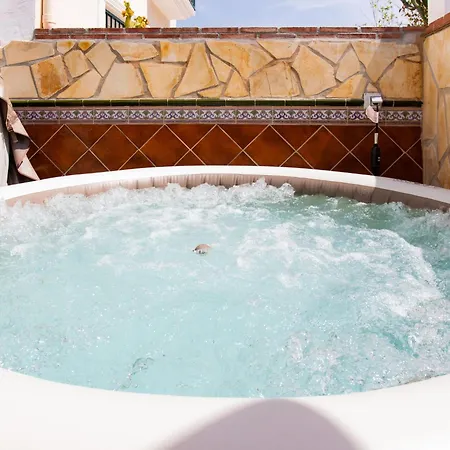 Tatil Evi Town Center House With Jacuzzi Nerja