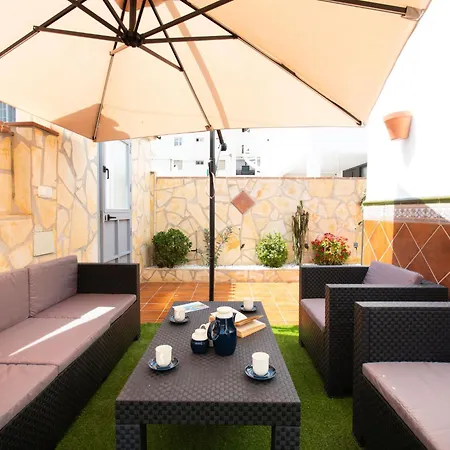 Сasa de vacaciones Town Center House With Jacuzzi Nerja