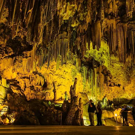 Town Center House With Jacuzzi 内尔哈