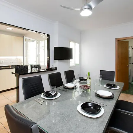 Town Center House With Jacuzzi