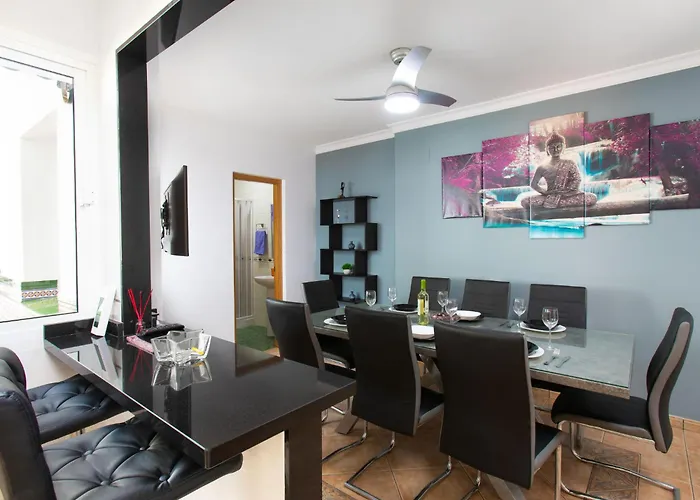 Casa vacanze Town Center House With Jacuzzi *