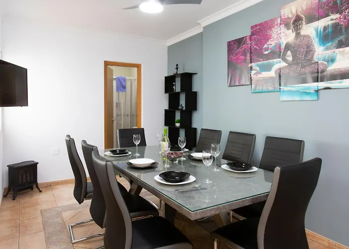 Town Center House With Jacuzzi