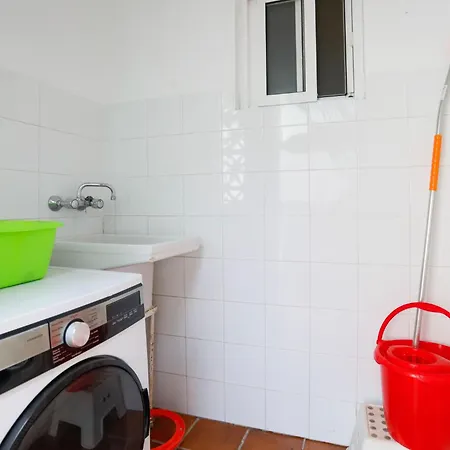 Semesterbostad Town Center House With Jacuzzi *