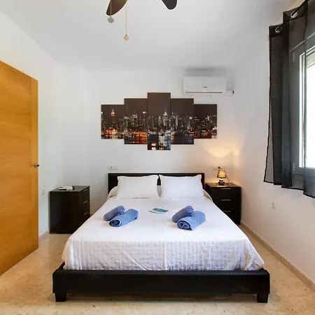 Semesterbostad Town Center House With Jacuzzi *